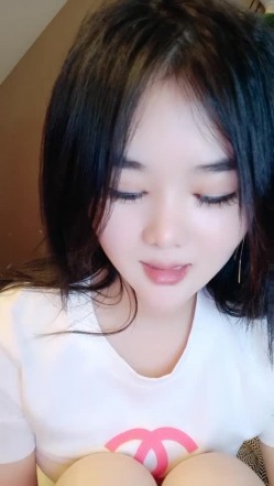 经典女神级别。超美【性感车模】性感自慰，宅男撸管专用~太赞了！女团级别，私处全部展示 截图14