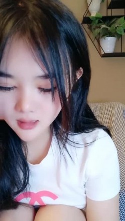 经典女神级别。超美【性感车模】性感自慰，宅男撸管专用~太赞了！女团级别，私处全部展示 截图15