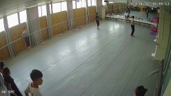 舞蹈班《监控破解》偷拍多位美女学员后台换衣服 截图11
