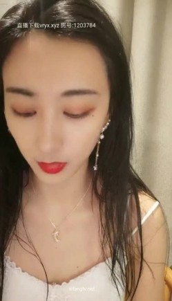 超级女神【绿波小洋】这颜值平台第一终于下海了，高颜值气质佳极品身材，浴室大秀美乳细腰丰臀真尤物 截图12