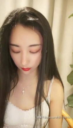 超级女神【绿波小洋】这颜值平台第一终于下海了，高颜值气质佳极品身材，浴室大秀美乳细腰丰臀真尤物 截图14