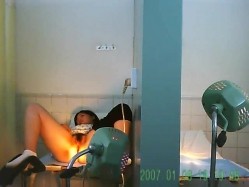 专供黑兄某妇科医院偷拍前来做检查的女人,在医生面前毫无保留的脱光全部衣服 截图10