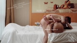 海角约炮大神，【大表哥小情人】，偷情猛操巨乳少妇小欣下集无套内射流白浆 截图12