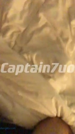 牛逼约啪大神『Captain7uo』后入爆操极品美臀女友 翘美臀制服后入啪啪 高清720P版 截图10