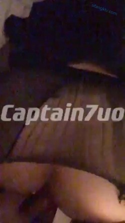 牛逼约啪大神『Captain7uo』后入爆操极品美臀女友 翘美臀制服后入啪啪 高清720P版 截图15