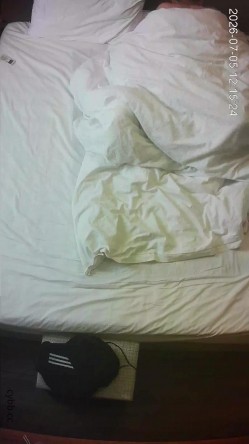 春宵阁 中年夫妻 激情正旺 男人时刻都想着插进去操一下 女人没事儿又挑逗两下 战火根本停不下来 截图6