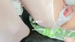 SM顶级调教大神【永夜DOM】圈养各种妹子多种刺激玩法，各种啪啪调教露脸高颜反差婊，纯纯人形小母狗 截图3