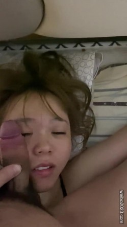 小红书活泼的女孩私下极度反差，1V1裸聊，露脸性爱自拍，非常母狗 截图13