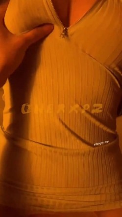 9位顶级骚货模特儿和摄影湿们的大尺度及啪啪自拍视频SVIP版 截图4