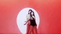 stripchat国产高颜女团【Luckygirl】女女揉奶亲吻裸舞,好身材大长腿，人靓奶圆 截图13