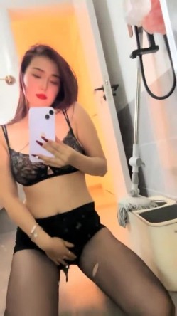 新人御姐，超骚，超性感，【梦幻女神】，少妇的理想状态，胸大，人白貌美，骚的让人心痒痒 截图5
