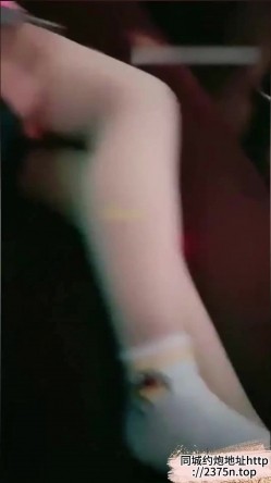 【KTV灌醉姐妹花】被社会混混内射妹妹姨妈逃过一劫 截图2