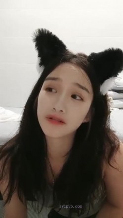 极品高颜冷艳御姐，反差小妈感女主播「金刚护撸娃」「小奶猫」激情淫语撩骚，和姐妹下海大秀，互舔互口假鸡巴互插 截图2