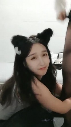 极品高颜冷艳御姐，反差小妈感女主播「金刚护撸娃」「小奶猫」激情淫语撩骚，和姐妹下海大秀，互舔互口假鸡巴互插 截图6
