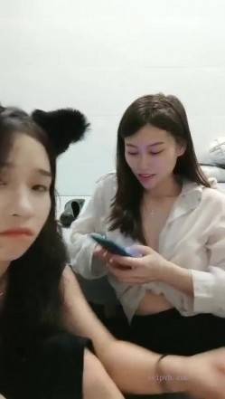 极品高颜冷艳御姐，反差小妈感女主播「金刚护撸娃」「小奶猫」激情淫语撩骚，和姐妹下海大秀，互舔互口假鸡巴互插 截图8