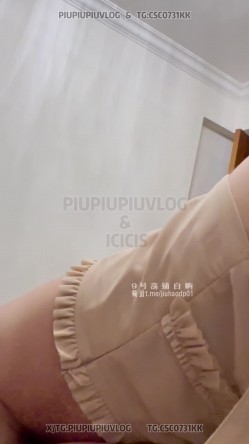 顶级约炮大神『ICICIS』04年空乘专业女大学生【楠楠】开发楠楠M属性，怼脸拍 扇巴掌 脚趾插小穴 截图15