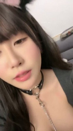 撸管推荐！校花级别女神~【京鱼鱼】道具狂插！淫水喷不停~！~~~给土豪当过小三，这颜值确实够顶，超赞，撸管必备！ 截图10