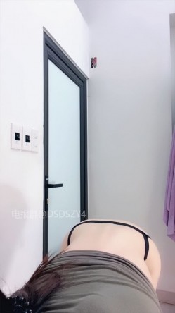 ️极品女主【19岁瑶瑶】白玉肌肤馒头鲍鱼 情侣直播大秀做爱 无套内射 截图14