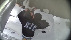 酒店偷拍高校眼镜婊班花被小伙追到手周末带出来操穴 干了几次 截图11