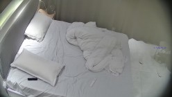 酒店偷拍高校眼镜婊班花被小伙追到手周末带出来操穴 干了几次 截图16