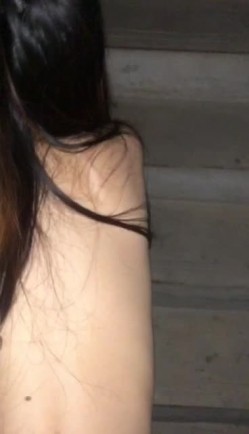 大神的绿奴母狗们，车震户外露出，滴蜡后入打开门看着邻居走廊大战，楼道做爱，威武刺激哦 22V流出！ 截图4