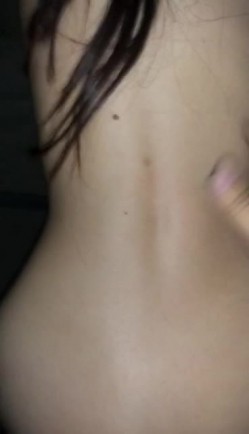 大神的绿奴母狗们，车震户外露出，滴蜡后入打开门看着邻居走廊大战，楼道做爱，威武刺激哦 22V流出！ 截图10