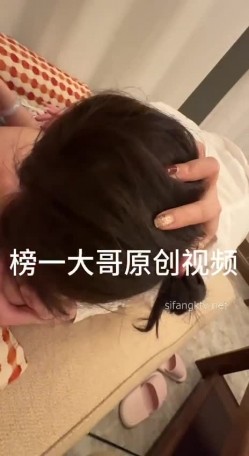 推特泡良大神【榜一大哥 】约操各种高颜值美女3P车震VIP福利，房产销售、女邻居人妻杀手推荐 截图6