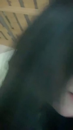 【真实反差大学生】，土豪高价定制，新人下海，童颜巨乳【甜甜甜甜酱】38D大奶超迷人，宿舍疯狂扣屄 截图5