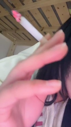 【真实反差大学生】，土豪高价定制，新人下海，童颜巨乳【甜甜甜甜酱】38D大奶超迷人，宿舍疯狂扣屄 截图13