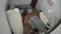 黑客破解美容院摄像头 偷拍女顾客脱光衣服激光雷射.脱毛护理 截图3