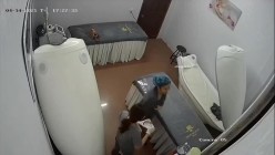 黑客破解美容院摄像头 偷拍女顾客脱光衣服激光雷射.脱毛护理 截图4
