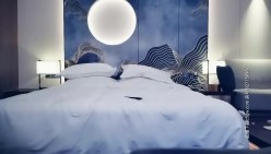 9总全国探花两个妹子一起玩双飞，黑丝情趣装上位骑乘套弄轮着操 截图3