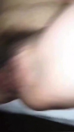 大奶熟女人妻 老婆老公爱你 舒不舒服 小洞洞好小插着好爽 开房偷情 扒着M腿被无套输出 操的爽叫不停 截图10