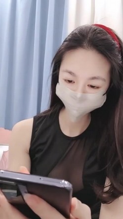 模特御姐【多汁儿葡萄】高跟丝袜自慰喷水无套爆操 截图3