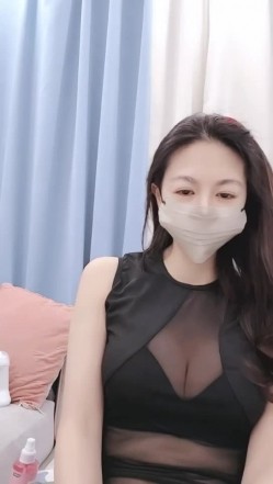 模特御姐【多汁儿葡萄】高跟丝袜自慰喷水无套爆操 截图7