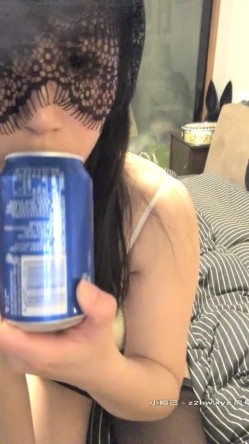 制服OL美乳网红【大叔给我一点酸奶喝啊】渴望精液 约炮粉丝大叔无套啪啪 连操两炮口爆吞精 高清源码录制 截图12