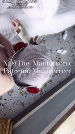 【圣诞特辑】「美女Coser收藏家」福利姬泡良大神「Maniacccccc」付费资源《原神》诺艾尔卫生间调教后入 截图4