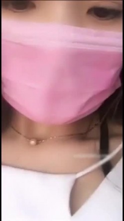 应屌丝网友要求风骚二嫂和八两哥驱车到荒郊采石场玩车震对白清晰 差点被一个老农发现 惊险 截图2