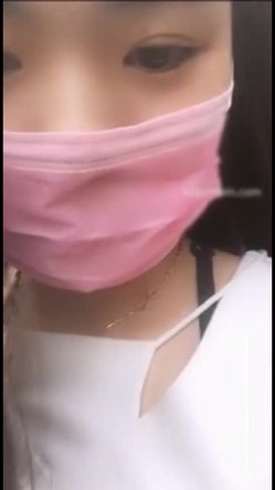 应屌丝网友要求风骚二嫂和八两哥驱车到荒郊采石场玩车震对白清晰 差点被一个老农发现 惊险 截图7