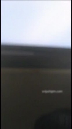 应屌丝网友要求风骚二嫂和八两哥驱车到荒郊采石场玩车震对白清晰 差点被一个老农发现 惊险 截图8