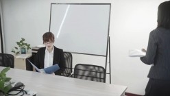 微博露脸网红福利姬 超人气【鹿八岁】最新福利 女上司和女下属 写真视图 截图2