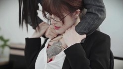 微博露脸网红福利姬 超人气【鹿八岁】最新福利 女上司和女下属 写真视图 截图16