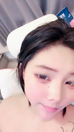 顶级校花来了！美到炸，清纯校园风小姐姐【取悦】刚下海就被操！满满撸点 截图1