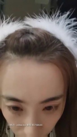 上线三小时必上榜，狂赚3万人民币，【SM大表姐】海南过年求偶遇，商店，餐厅，深夜清凉开档露出，豪放一姐挑战你的底线 截图1