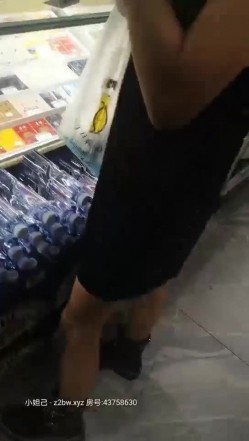上线三小时必上榜，狂赚3万人民币，【SM大表姐】海南过年求偶遇，商店，餐厅，深夜清凉开档露出，豪放一姐挑战你的底线 截图13