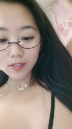 气质很好身材一流，没有赘肉的御姐范眼镜妹妹，自慰，逼逼特写，实在诱惑 截图14