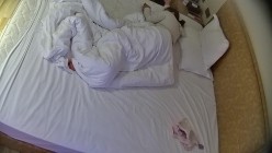 情趣酒店   大奶御姐第一炮没爽够 主动给男人撸屌开启第二炮 完事儿之后好你还没够 男人扛不住吧 截图10