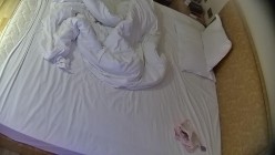 情趣酒店   大奶御姐第一炮没爽够 主动给男人撸屌开启第二炮 完事儿之后好你还没够 男人扛不住吧 截图13