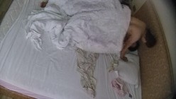 情趣酒店   大奶御姐第一炮没爽够 主动给男人撸屌开启第二炮 完事儿之后好你还没够 男人扛不住吧 截图16
