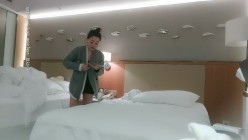 探花朗李寻欢_管理代班丰满少妇，撅屁股按着头插嘴，战力不行没搞几下萎了 截图15